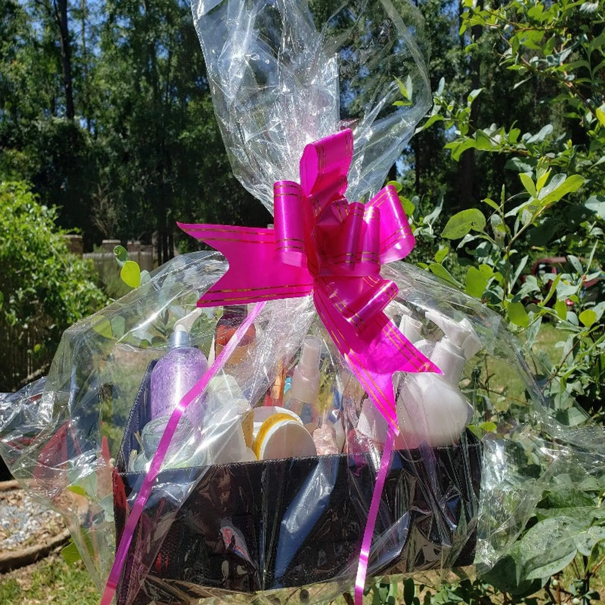 Birthday Gift Set for Her Best Friend - 20-Piece Spa Basket