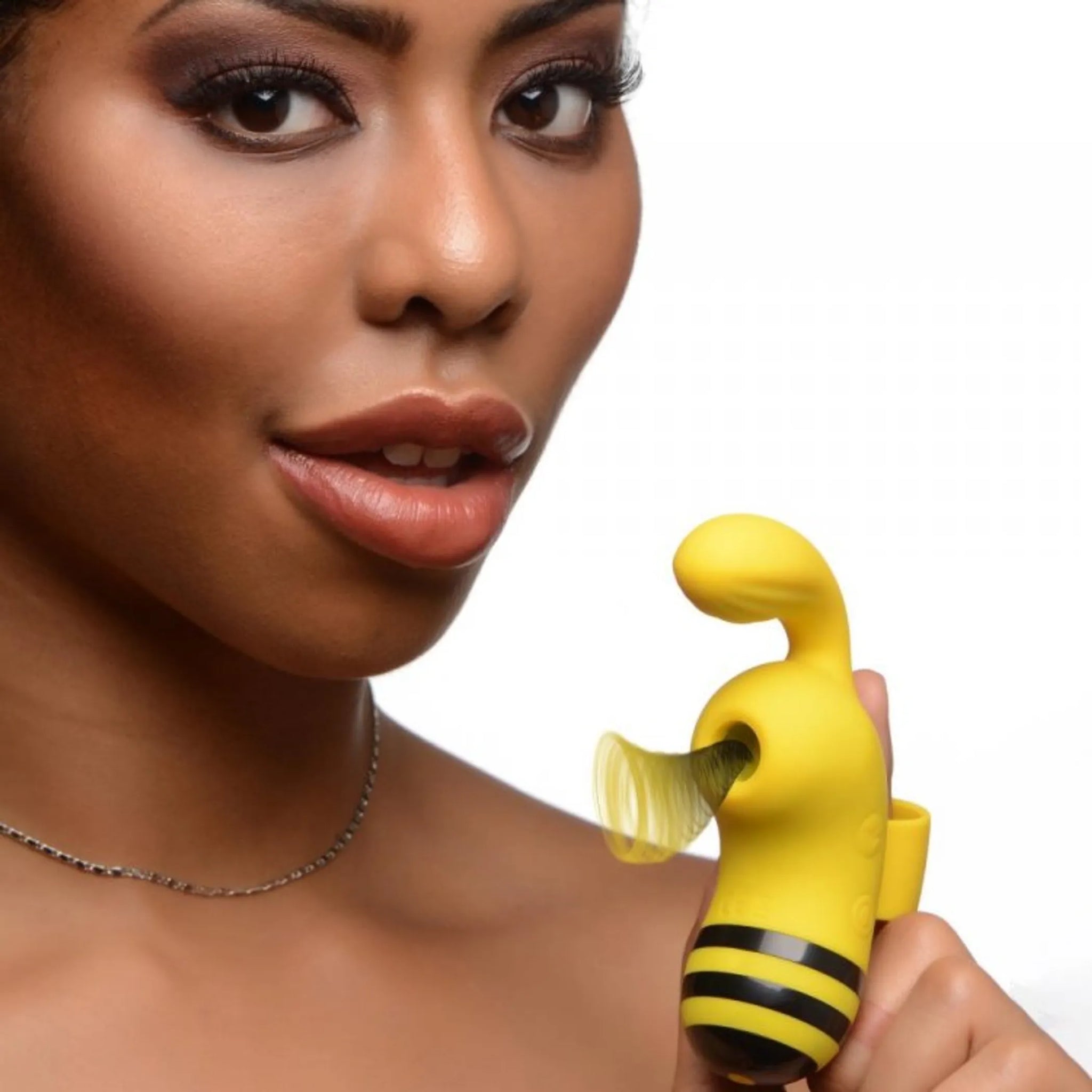 SHEGASM SUCKY BEE CLIT STIM FINGER VIBE